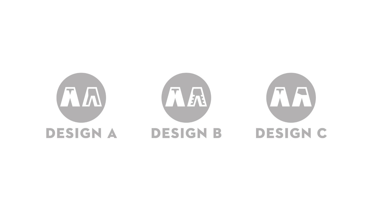 Tres iconos para los pantalones con protecciones para motosierras en los diseños A, B y C. 